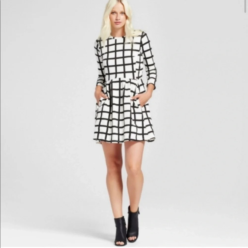 Black & White Grid Long-Sleeve Skater Dress